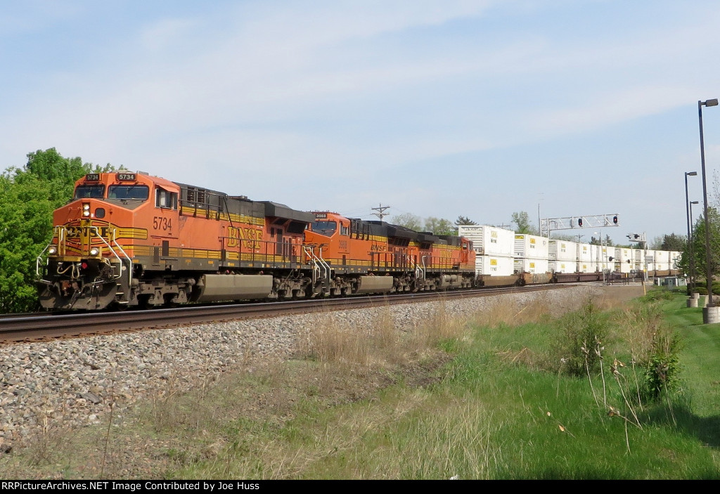 BNSF 5734 West